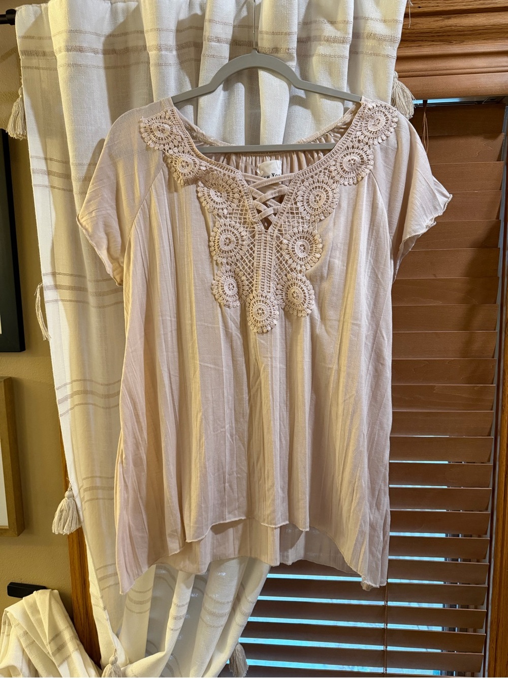 New York Laundry Crochet-Trim Short Sleeve Tunic in Light Beige